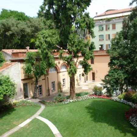 In Centro Aparthotel 3*