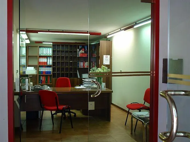 In Centro Ξενοδοχείο με διαμερίσματα Μάντοβα