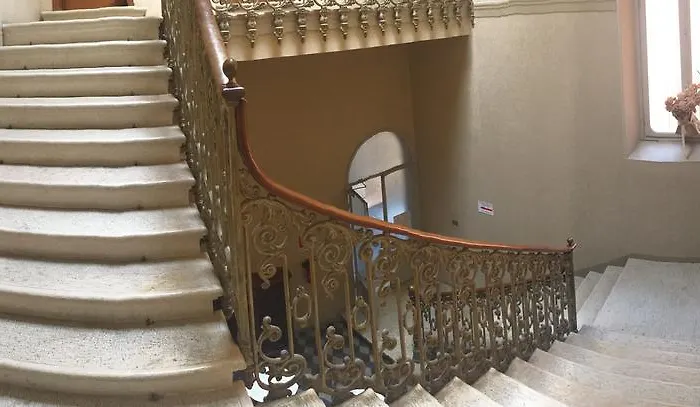 In Centro Ξενοδοχείο με διαμερίσματα 3*